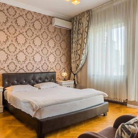 Appartement Deluxe Cismigiu Park à Bucarest Extérieur photo